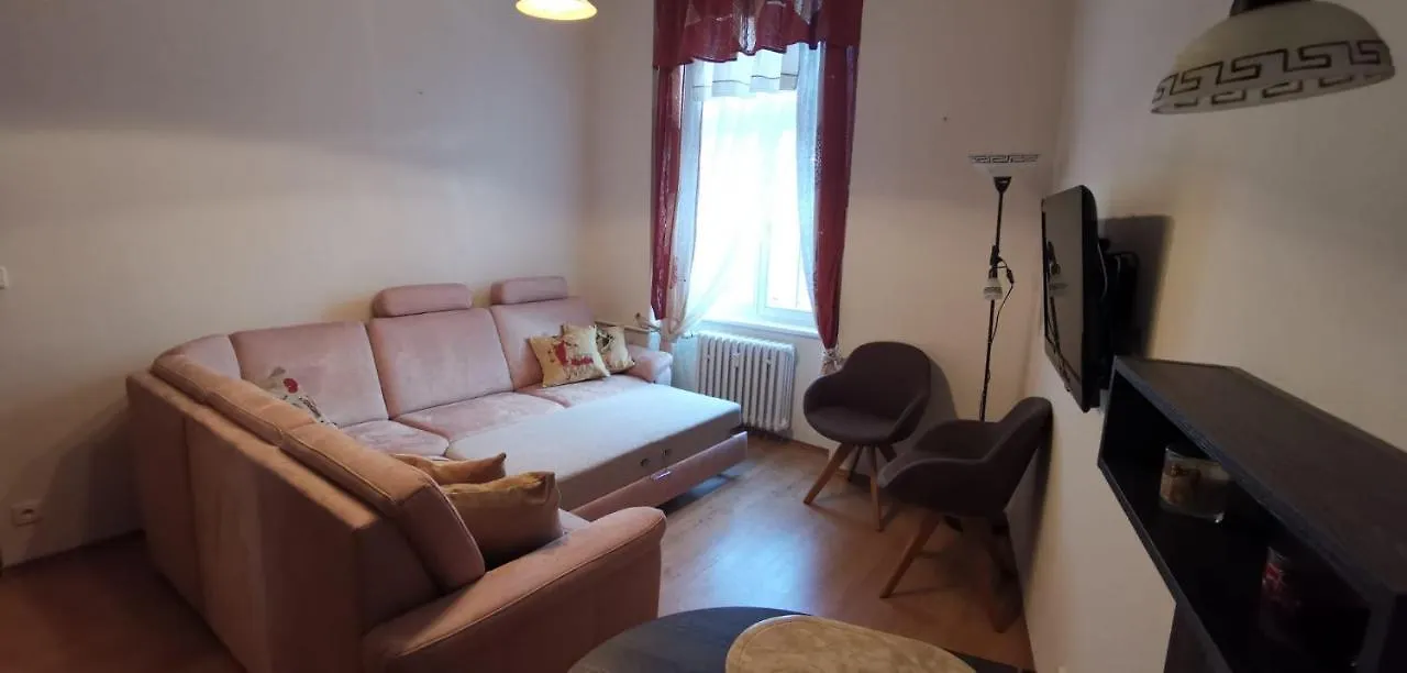 Apartmany U Hotelu Thermal Kv 卡罗维发利 0*,  捷克